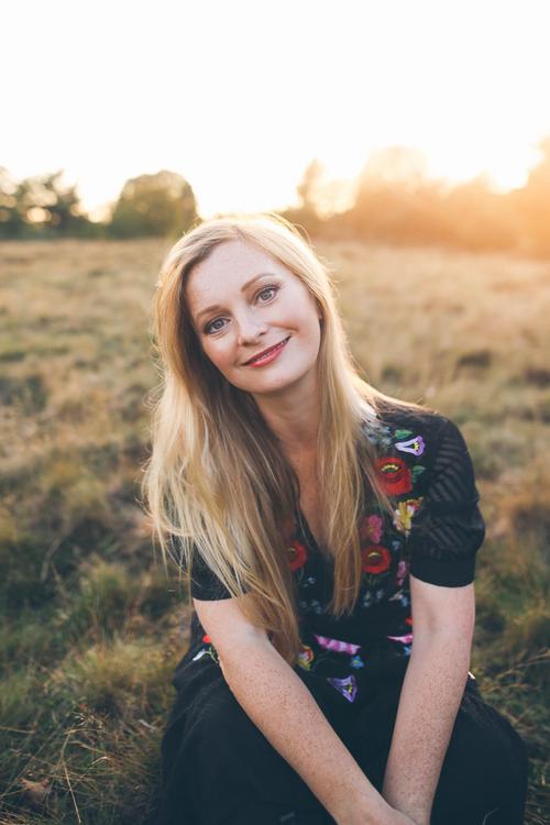 LUCY CROWE